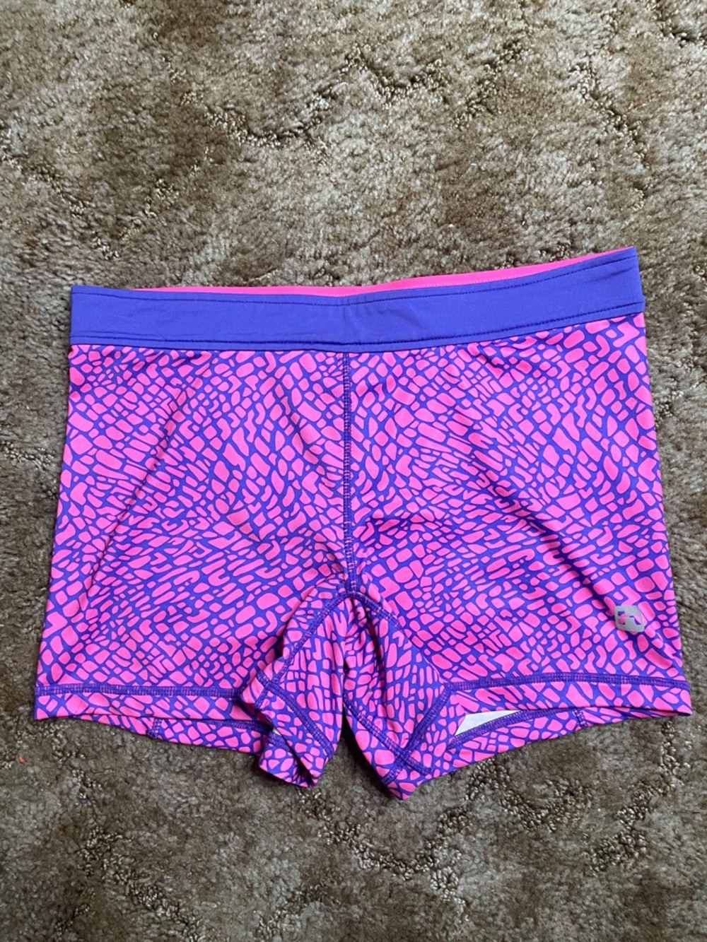 Hind Athletic Wear Woman’s Spandex Pink Shorts Size Medium‎